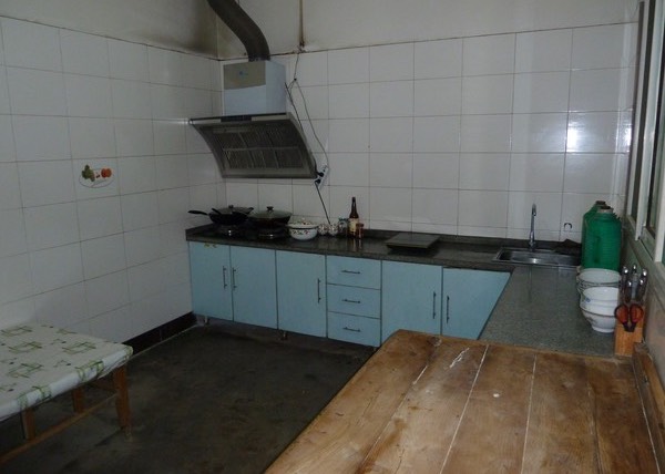 Kitchen p1020522