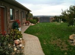 Yard and  Guest House img_0203