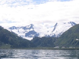 Whittier with glacier img_2282