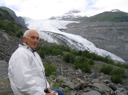 Tom at Glacier img_2374