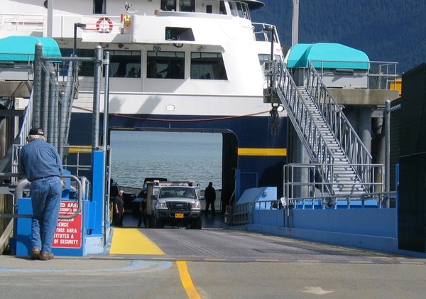 Unloading the Ferry img_2424