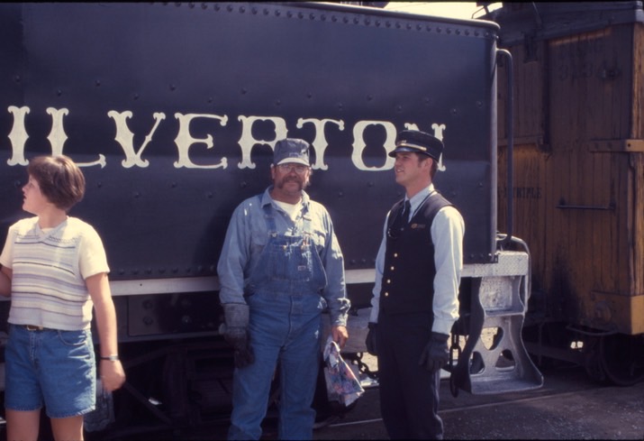 locomotive-tender-with_engineer