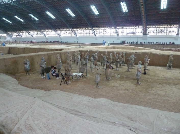Archeologists Working p1020474