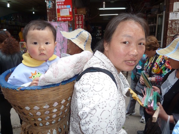 Woman with Baby p1020369